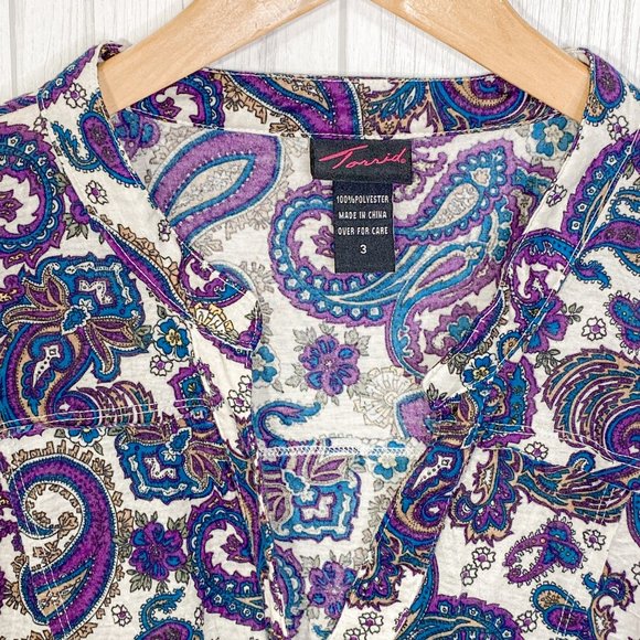 Torrid Blouse White Purple Green Paisley Floral - Picture 4 of 9
